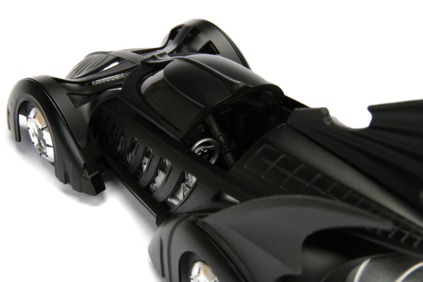 Batman Forever - 1:24 Scale Batmobile with Batman Action Figure - Image 11