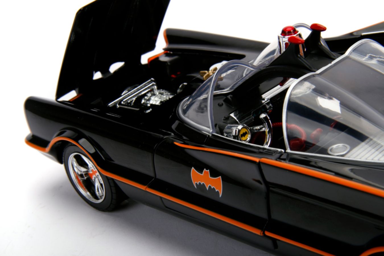 Batman (TV) - Batmobile 1:18 with Batman & Robin Figures - Image 5