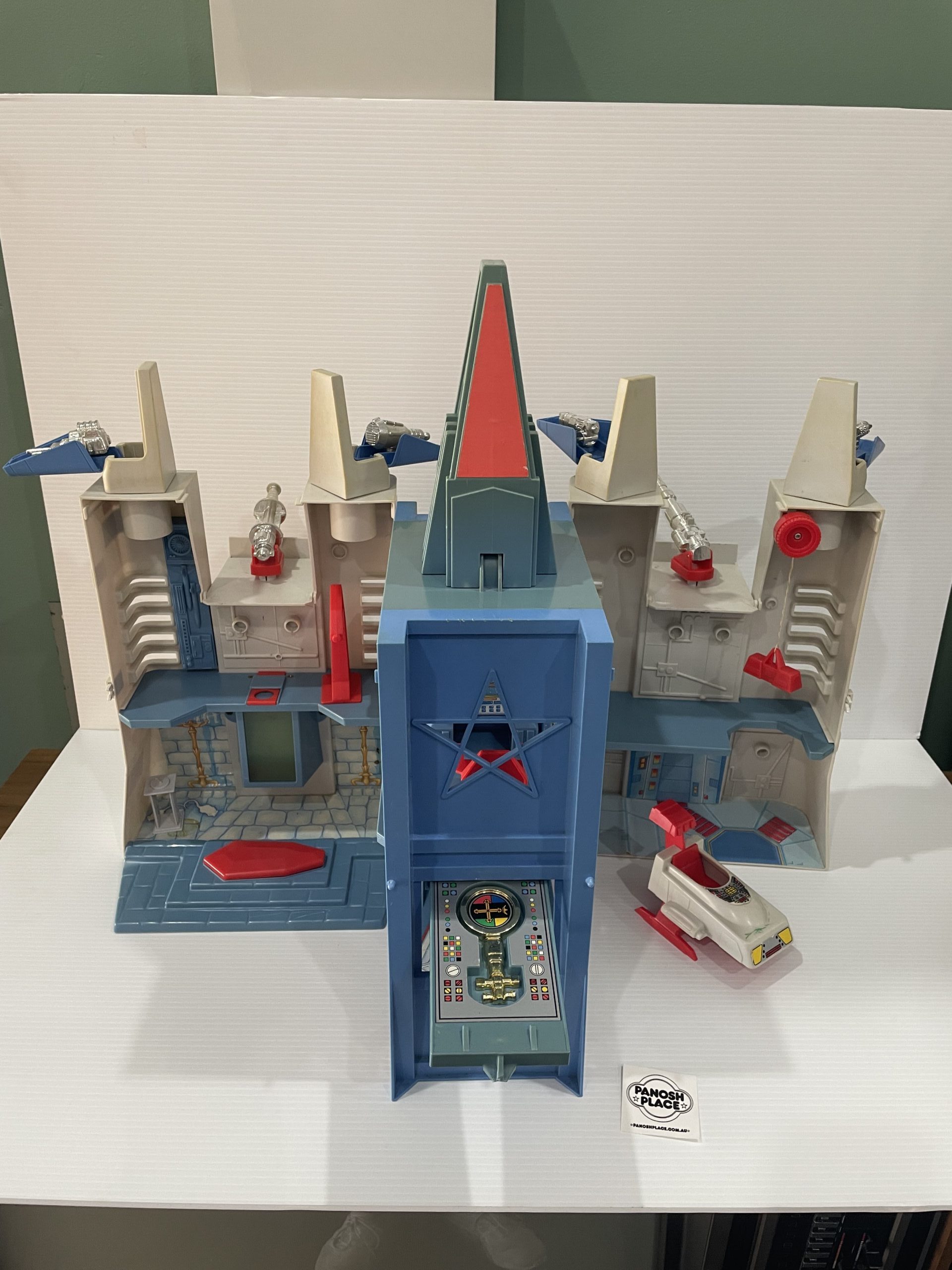 VOLTRON 1984 Castle of Lions Playset with box by Panosh Place