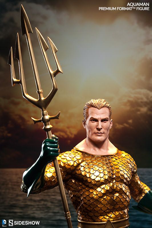 DC Comics - Aquaman Premium Format 1:4 Scale Statue - Image 2