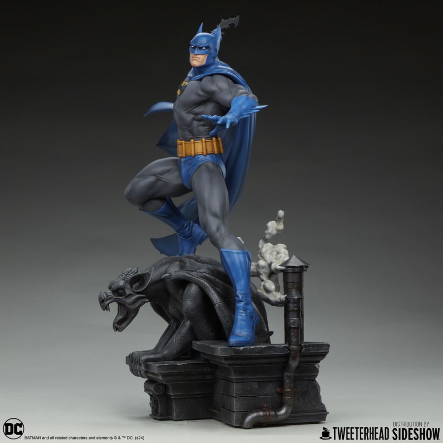Batman - Batman (Retro Edition) 1:4 Scale Maquette - Image 4