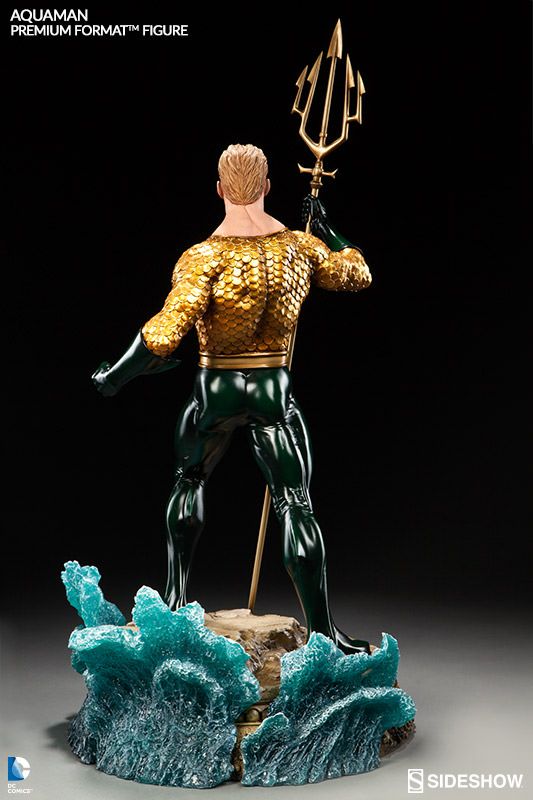 DC Comics - Aquaman Premium Format 1:4 Scale Statue - Image 3