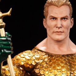 DC Comics - Aquaman Premium Format 1:4 Scale Statue - Image 4