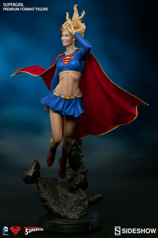 DC Comics - Supergirl Premium Format 1:4 Scale Statue - Image 4