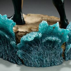 DC Comics - Aquaman Premium Format 1:4 Scale Statue - Image 6