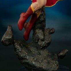 DC Comics - Supergirl Premium Format 1:4 Scale Statue - Image 10