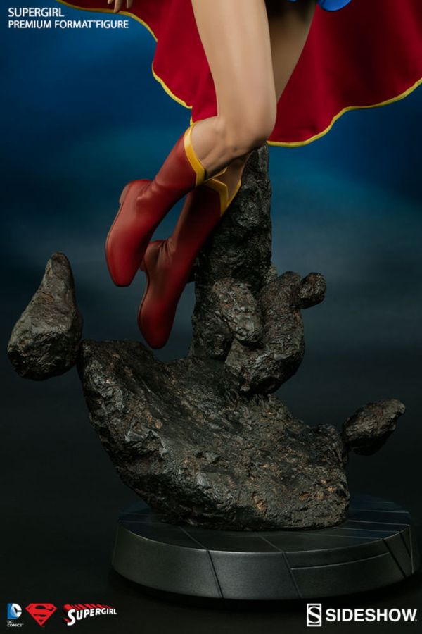DC Comics - Supergirl Premium Format 1:4 Scale Statue - Image 10