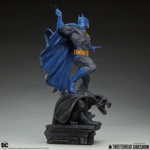 Batman - Batman (Retro Edition) 1:4 Scale Maquette - Image 7