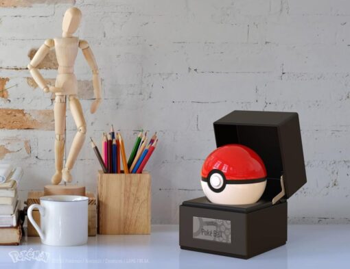 Pokemon - Poke Ball 1:1 Scale Life-Size Die-Cast Prop Replica - Image 6